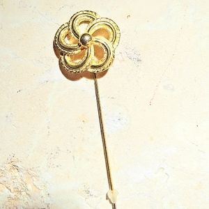 MONET Vintage Gold Tone Modern Abstract Pinwheel Style Flower Loop Lapel Stick